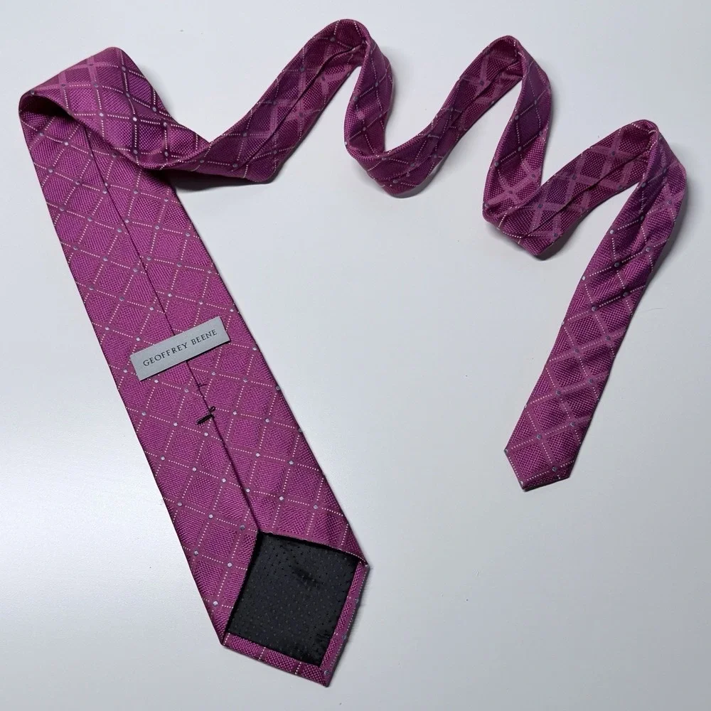 Geoffrey Beene Necktie Pink Check Old Money Preppy Ivy League Menswear Tie‎